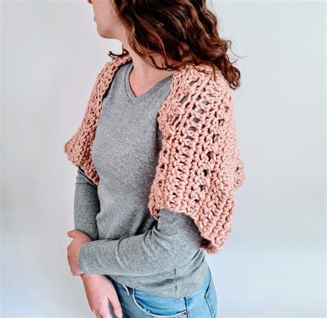 crochet shrug for bigger person.